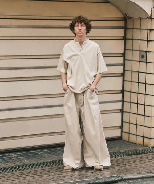 417 EDIFICE(フォーワンセブンエディフィス)の「トーナルステッチ ヘンリーネックTシャツ(Tシャツ/カットソー・メンズ・アイボリー/ブラック/ホワイト・LARGE/MEDIUM)」の7枚目の写真