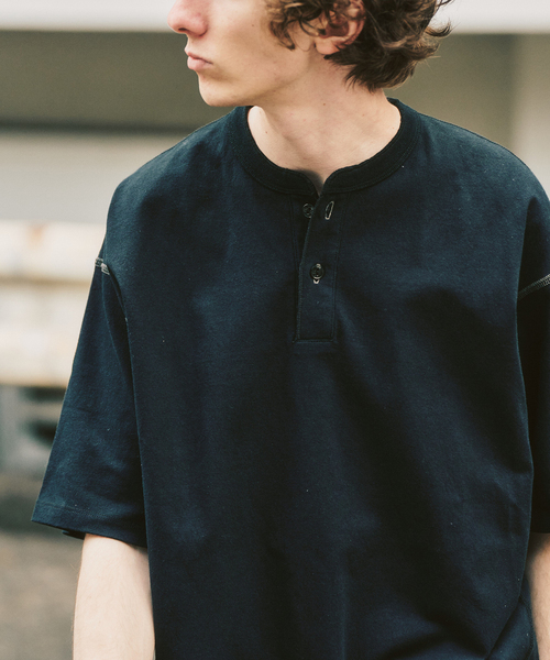 417 EDIFICE(フォーワンセブンエディフィス)の「トーナルステッチ ヘンリーネックTシャツ(Tシャツ/カットソー・メンズ・アイボリー/ブラック/ホワイト・LARGE/MEDIUM)」の12枚目の写真