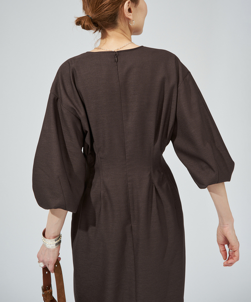 VERMEIL par iena(ヴェルメイユパーイエナ)の「《一部WEB限定》FLAXASA jewel ox ウエストシェイプワンピース(ワンピース・レディース・ネイビー/ブラウン/カーキ・40/38/36)」の8枚目の写真