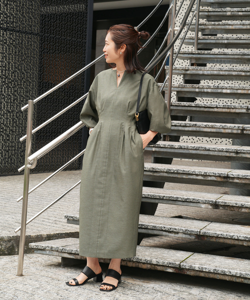 VERMEIL par iena(ヴェルメイユパーイエナ)の「《一部WEB限定》FLAXASA jewel ox ウエストシェイプワンピース(ワンピース・レディース・ネイビー/ブラウン/カーキ・40/38/36)」の10枚目の写真