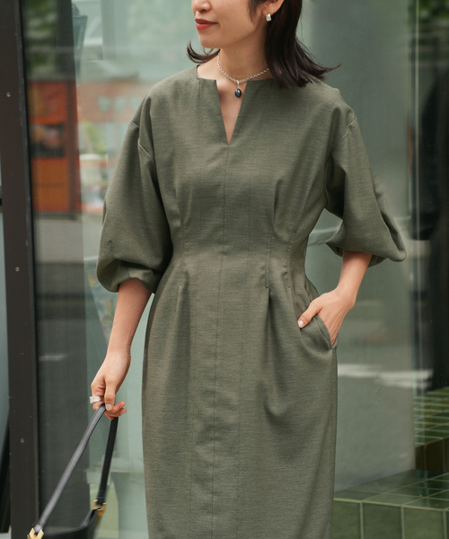VERMEIL par iena(ヴェルメイユパーイエナ)の「《一部WEB限定》FLAXASA jewel ox ウエストシェイプワンピース(ワンピース・レディース・ネイビー/ブラウン/カーキ・40/38/36)」の11枚目の写真