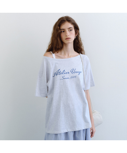 URAGO(ユラーゴ)の「Atelier off shoulder t-shirt(Tシャツ/カットソー・レディース・アイボリー/ネイビー/オートミール・FREE)」の3枚目の写真