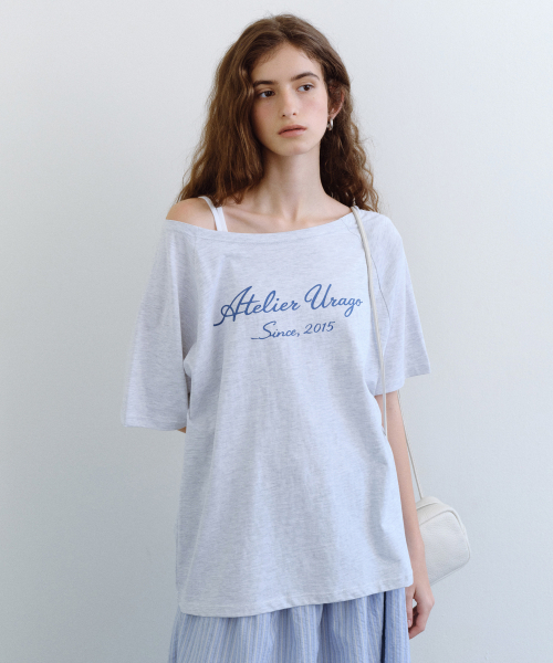 URAGO(ユラーゴ)の「Atelier off shoulder t-shirt(Tシャツ/カットソー・レディース・アイボリー/ネイビー/オートミール・FREE)」の7枚目の写真