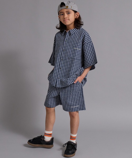 PAIRMANON STREET(ペアマノンストリート)の「【90-160cm】サッカーチェック オーバーサイズ 半袖シャツ【PAIRMANON STREET】(シャツ/ブラウス・キッズ・ブラック/ネイビー/ブラウン/グリーン・160/130/140/120/150/100/110/90)」の7枚目の写真