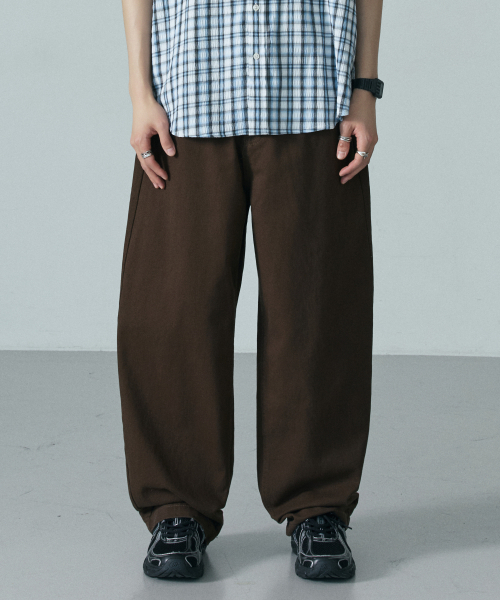 LXT（エルエックスティー）の「エッセンシャルコットンワイドカーブドチノパンツ[ブラウン]（その他パンツ・メンズ・その他・MEDIUM/LARGE/X-LARGE/2XL）」の3枚目の写真