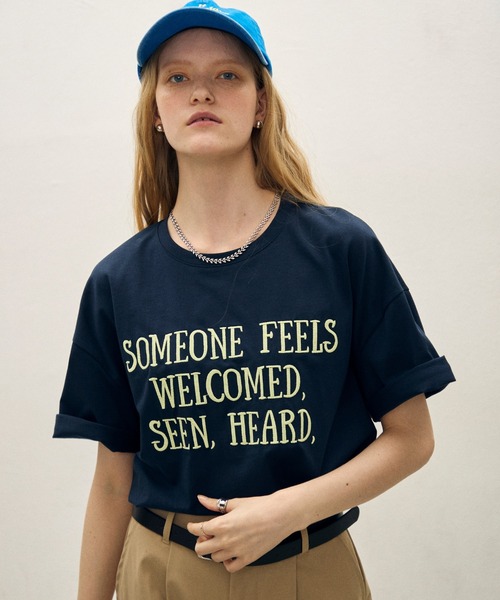 uchi.（ウチ）の「メッセージ刺繍 ロゴTシャツ（Tシャツ/カットソー・レディース・グレー/オフホワイト/ネイビー/イエロー・FREE）」の4枚目の写真