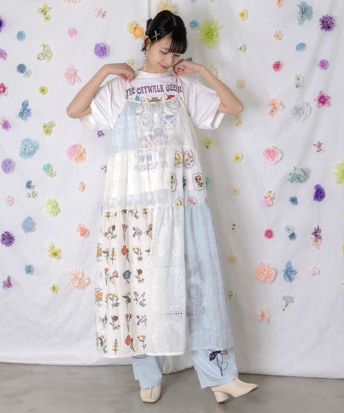ScoLar(スカラー)の「ScoLar(スカラー) キャットウォーククイーン柄Tシャツ(Tシャツ/カットソー・レディース・チャコールグレー/オフホワイト/パープル・MEDIUM)」の11枚目の写真
