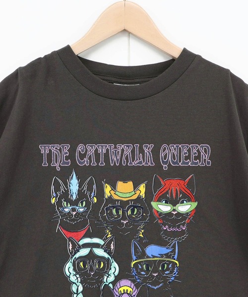 ScoLar(スカラー)の「ScoLar(スカラー) キャットウォーククイーン柄Tシャツ(Tシャツ/カットソー・レディース・チャコールグレー/オフホワイト/パープル・MEDIUM)」の7枚目の写真