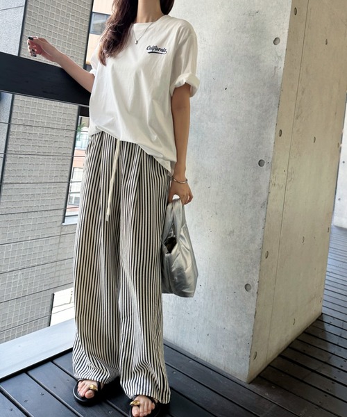 Eclat one(エクラワン)の「【ユニセックス】ゆるっとこなれ見え。Californiaバックプリント半袖ロゴTシャツ(Tシャツ/カットソー・レディース・ブルー/グレー/ホワイト/ブラック・FREE)」の8枚目の写真