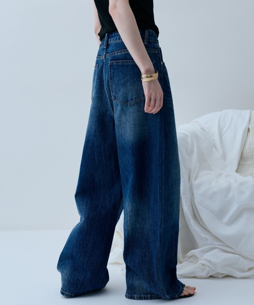 flaeu（フラユ）の「Loose Wide Denim（デニムパンツ・レディース・ブルー・MEDIUM/SMALL）」の4枚目の写真