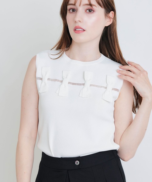 PICCIN(ピッチン)の「リボンノースリーブニット(ニット/セーター・レディース・オフホワイト/ブラック・M)」の1枚目の写真