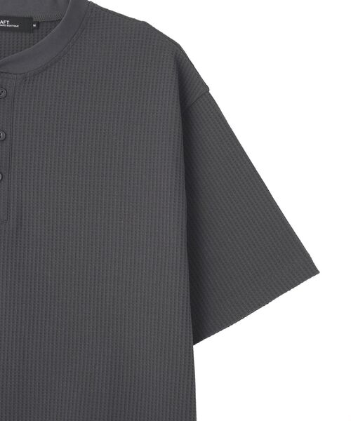 CRAFT STANDARD BOUTIQUE(クラフトスタンダードブティック)の「吸水速乾 ヘンリーネック半袖T(Tシャツ/カットソー・メンズ・ブラック/ホワイト/チャコールグレー・M/L)」の14枚目の写真