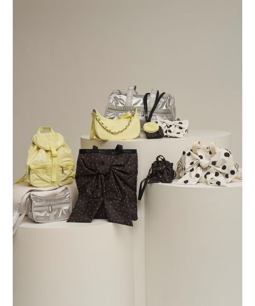 LeSportsac(レスポートサック)の「【SNIDEL×LeSportsac】SM EVERYDAY BAG MH(ショルダーバッグ・レディース・シルバー/イエロー/ブラック・F)」の5枚目の写真