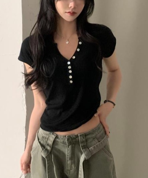 semplice(センプリチェ)の「Tシャツ【韓国ファッション】(Tシャツ/カットソー・レディース・ベージュ/ブルー/ブラック・F)」の8枚目の写真