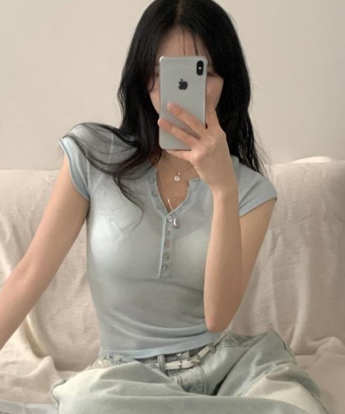 semplice(センプリチェ)の「Tシャツ【韓国ファッション】(Tシャツ/カットソー・レディース・ベージュ/ブルー/ブラック・F)」の12枚目の写真