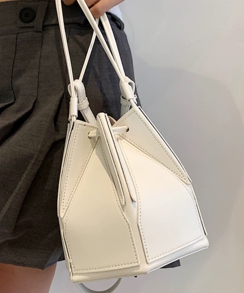 ampm（エーエムピーエム）の「2WAY ショルダーバッグ ハンドバッグ  巾着バッグ（ショルダーバッグ・レディース・ブラック/ホワイト・FREE）」の18枚目の写真