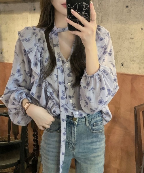 Ritzy(リッツィー)の「チョーカーデザイン フリルスリーブ 花柄シフォンブラウス(シャツ/ブラウス・レディース・ベージュ/ブルー・FREE)」の9枚目の写真