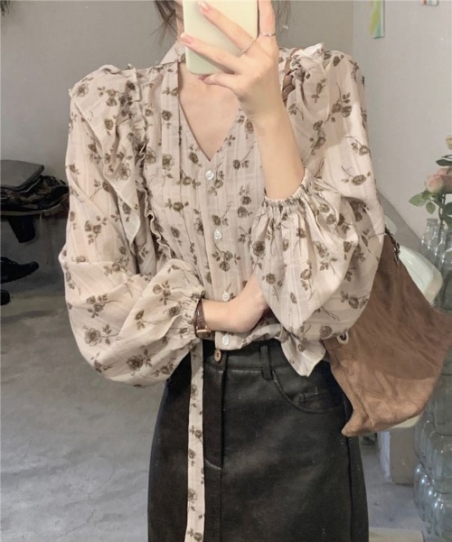 Ritzy(リッツィー)の「チョーカーデザイン フリルスリーブ 花柄シフォンブラウス(シャツ/ブラウス・レディース・ベージュ/ブルー・FREE)」の12枚目の写真