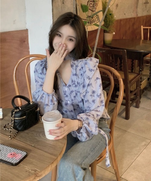 Ritzy(リッツィー)の「チョーカーデザイン フリルスリーブ 花柄シフォンブラウス(シャツ/ブラウス・レディース・ベージュ/ブルー・FREE)」の16枚目の写真