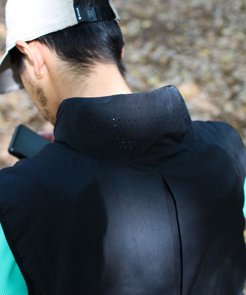 Snow Peak（スノーピーク）の「Snow Peak / Peltier Cooling Device Vest ペルチェ冷却ベスト ファン付き ハイブリッドベスト（ベスト・メンズ・ブラック・2/1）」の10枚目の写真