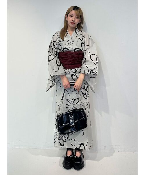 jouetie(ジュエティ)の「Line Flower浴衣(浴衣・レディース・ブラック/アイボリー・MEDIUM)」の12枚目の写真