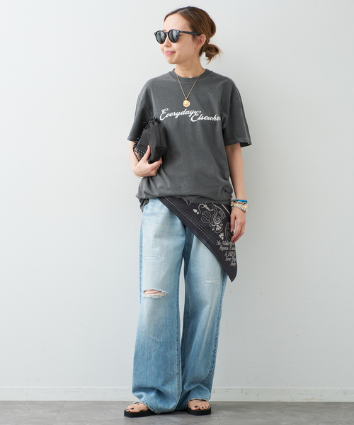 Deuxieme Classe(ドゥーズィエムクラス)の「UNIFORM Tシャツ(Tシャツ/カットソー・レディース・ホワイト/チャコールグレー・FREE)」の3枚目の写真