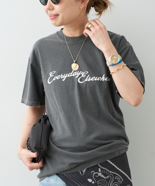 Deuxieme Classe(ドゥーズィエムクラス)の「UNIFORM Tシャツ(Tシャツ/カットソー・レディース・ホワイト/チャコールグレー・FREE)」の5枚目の写真