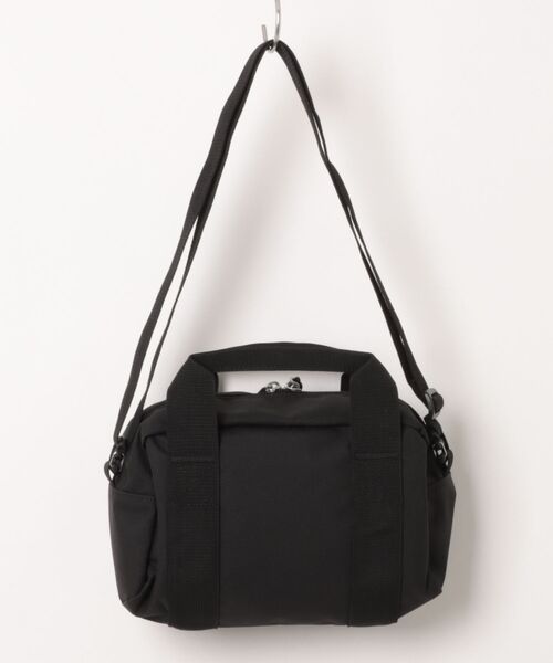 JANSPORT(ジャンスポーツ)の「【JANSPORT】WEEKENDER MINI DUFFEL(ショルダーバッグ・メンズ・ネイビー/ベージュ/ブラック/グリーン・FREE)」の5枚目の写真