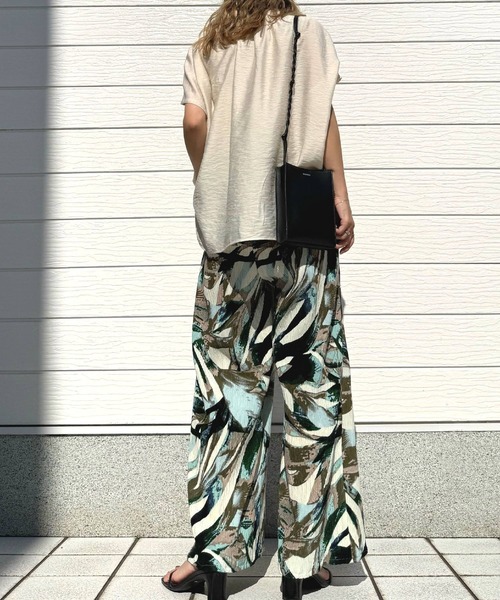 Q(キュー)の「シアーレーヨンスキッパーブラウス(シャツ/ブラウス・レディース・サーモンピンク/アイボリー/チャコールグレー・MEDIUM)」の18枚目の写真