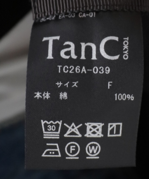 journal standard L'essage(ジャーナルスタンダードレサージュ)の「TanC TOKYO/タンクトウキョウ SIDE OPEN TANKTOP タンクトップ(タンクトップ・レディース・ブラック/ホワイト・FREE)」の3枚目の写真