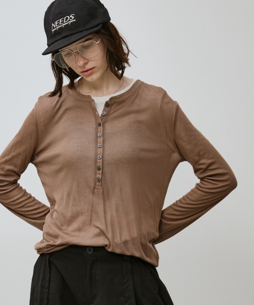 Auntie Rosa Holiday(アンティローザホリデー)の「シアーフライスへンリープルオーバー(Tシャツ/カットソー・レディース・グレー/ブラック/ブラウン・FREE)」の3枚目の写真