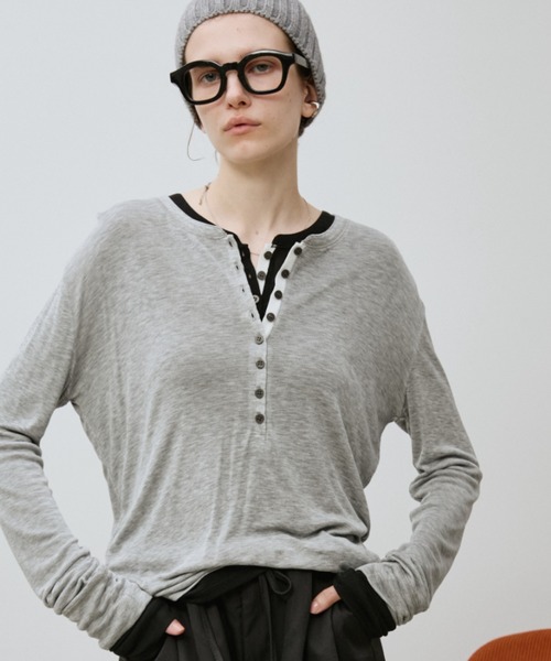 Auntie Rosa Holiday(アンティローザホリデー)の「シアーフライスへンリープルオーバー(Tシャツ/カットソー・レディース・グレー/ブラック/ブラウン・FREE)」の4枚目の写真
