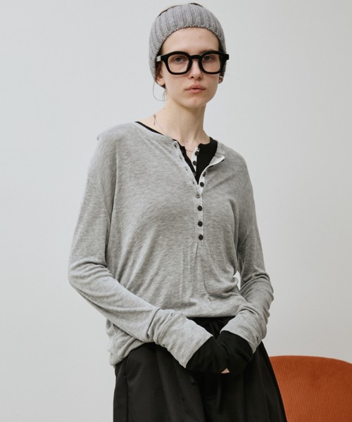 Auntie Rosa Holiday(アンティローザホリデー)の「シアーフライスへンリープルオーバー(Tシャツ/カットソー・レディース・グレー/ブラック/ブラウン・FREE)」の5枚目の写真