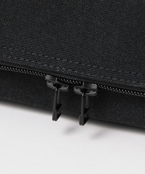BEAMS F（ビームスエフ）の「THE SOLE bis made by Flathority / STEVE ポリエステル キャンバス × レザー ブリーフケース（トートバッグ・メンズ・ブラック・ONE SIZE）」の7枚目の写真