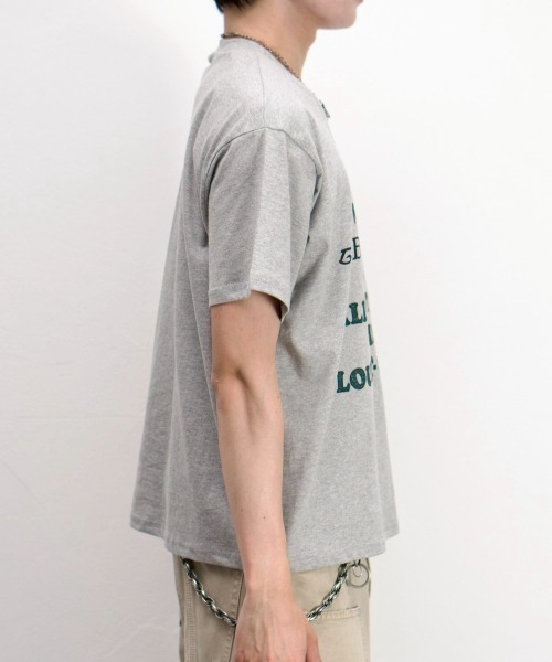 Chikashitsu +(チカシツプラス)の「【Chikashitsu +】college message t-shirt (3color) / 【チカシツプラス】カレッジロゴメッセージプリント半袖Tシャツ(Tシャツ/カットソー・メンズ・ブラック/ホワイト/グレー・ONE SIZE)」の20枚目の写真