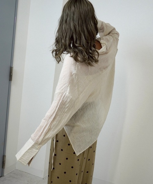 gossara（ゴサラ）の「【抜け感漂う一枚】裾ドロストスキッパーブラウス（シャツ/ブラウス・レディース・チャコールグレー/ブラウン/ライトグレー・FREE）」の12枚目の写真