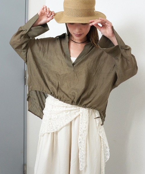 gossara（ゴサラ）の「【抜け感漂う一枚】裾ドロストスキッパーブラウス（シャツ/ブラウス・レディース・チャコールグレー/ブラウン/ライトグレー・FREE）」の19枚目の写真