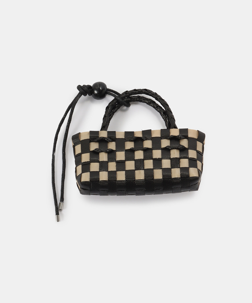 Spick & Span(スピックアンドスパン)の「NHE / ニエ Ngang keychain LIP CASE(その他小物・レディース・ブラック/ブラック系その他/ホワイト系その他・FREE)」の11枚目の写真