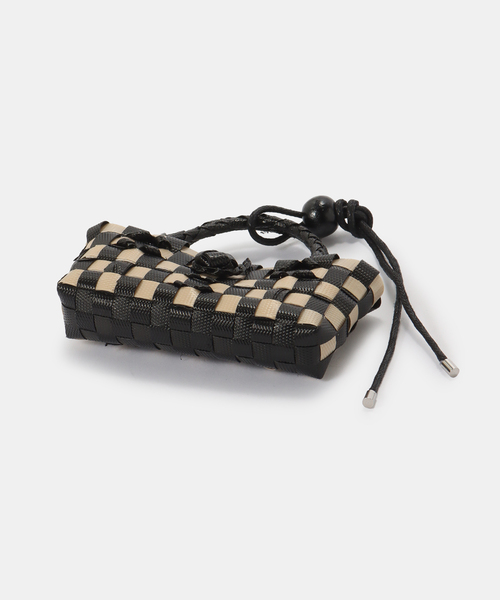 Spick & Span(スピックアンドスパン)の「NHE / ニエ Ngang keychain LIP CASE(その他小物・レディース・ブラック/ブラック系その他/ホワイト系その他・FREE)」の5枚目の写真