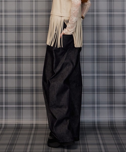MAISON SPECIAL(メゾンスペシャル)の「Tuck Denim/タックデニム(デニムパンツ・レディース・ブルー/ブラック/ネイビー・34/36/38)」の4枚目の写真