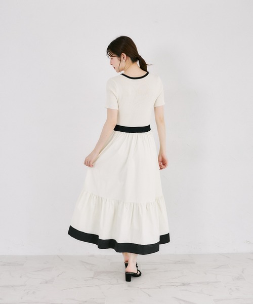 tocco closet(トッコ クローゼット)の「リブニットドッキングタフタ配色ワンピース(ワンピース・レディース・ブラック/アイボリー・M)」の7枚目の写真