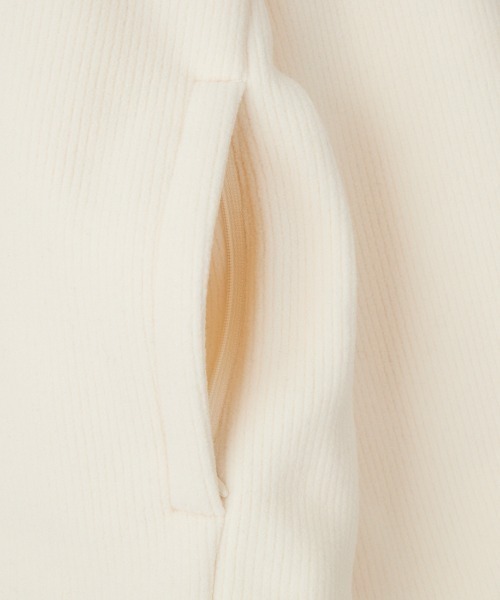 FRED PERRY（フレッドペリー）の「【WEB先行予約】[FRED PERRY/フレッドペリー] 別注 コード フリースジャケット（その他アウター・レディース・ブラック/オフホワイト・S/M/L/XL）」の4枚目の写真