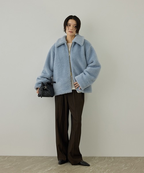 SALON adam et rope'(サロン アダム エ ロペ)の「【WEB限定】スタンドカラージップアップボアブルゾン / 軽量(ブルゾン・レディース・オフホワイト/ブラウン/サックスブルー・FREE)」の9枚目の写真