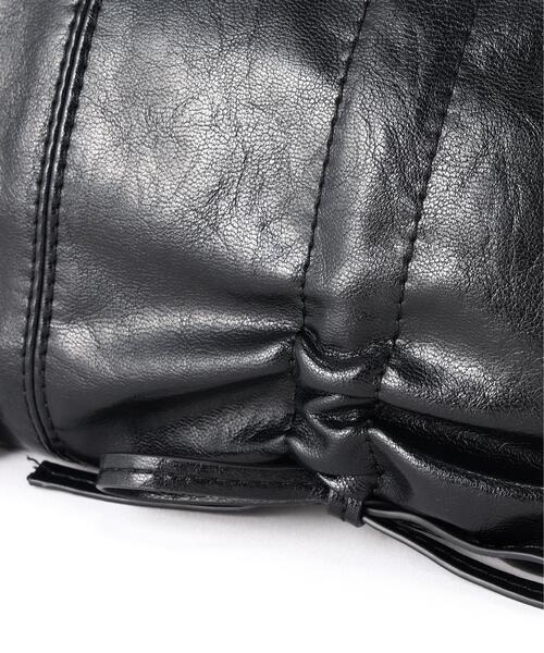 L.H.P(エルエイチピー)の「MAVYTH/メヴィス/HEART CHARM PU BAG(ショルダーバッグ・レディース・ブラウン/ホワイト/ライトグリーン/ブラック・F)」の12枚目の写真