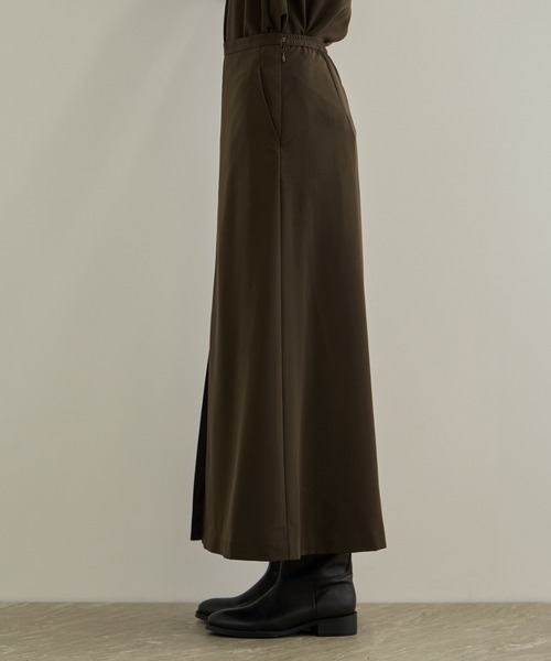 SALON adam et rope'(サロン アダム エ ロペ)の「【WEB限定】マットサテンセミフレアスカート / イージーケア・セットアップ対応(スカート・レディース・ブラウン/ブラック・FREE)」の10枚目の写真