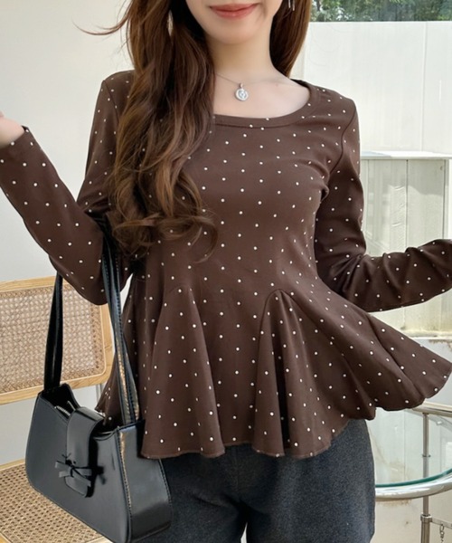 Ada.(エイダ)の「ピンドット柄 Uネック ペプラム カットソー(Tシャツ/カットソー・レディース・グレー/ブラック/ホワイト/ブラウン・FREE)」の4枚目の写真