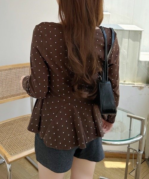 Ada.(エイダ)の「ピンドット柄 Uネック ペプラム カットソー(Tシャツ/カットソー・レディース・グレー/ブラック/ホワイト/ブラウン・FREE)」の14枚目の写真