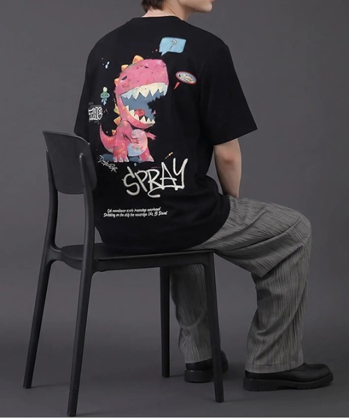 revertical(リバーティカル)の「ダイナソー キャラクター アートグラフィック バックプリント 半袖Tシャツ(Tシャツ/カットソー・メンズ・ピンク/ブラック/ホワイト・MEDIUM/LARGE)」の16枚目の写真