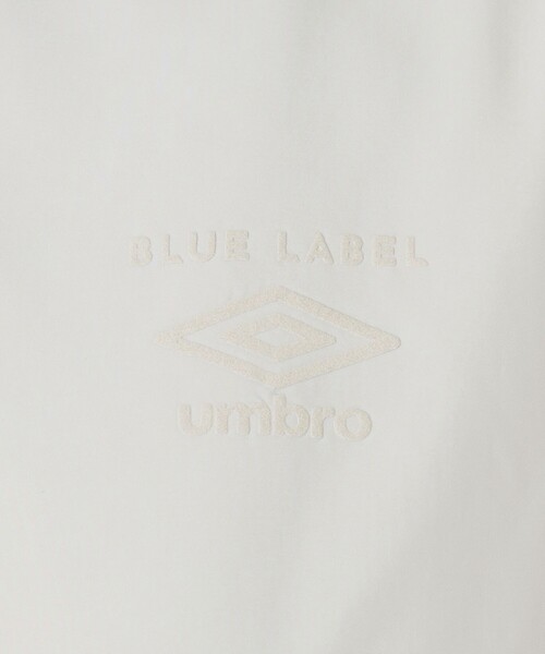 BLUE LABEL CRESTBRIDGE(ブルーレーベルクレストブリッジ)の「【umbro】フーデットブルゾン(ブルゾン・レディース・ダークネイビー/ホワイト系その他・38/36)」の8枚目の写真