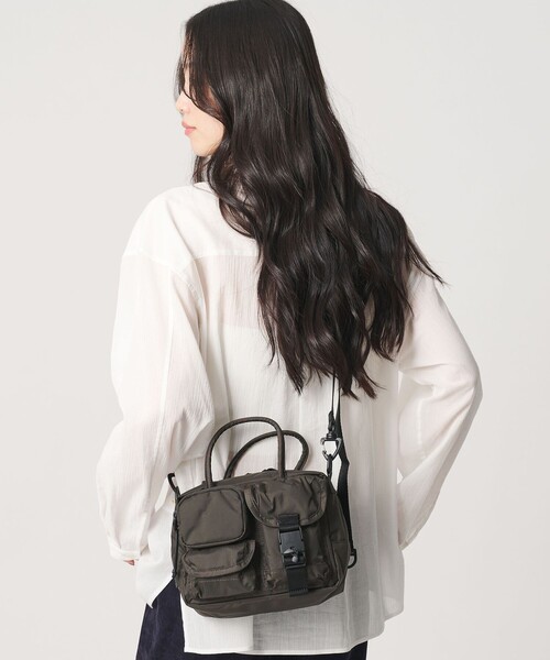 BAICYCLON by Bagjack(バイシクロン バイ バグジャック)の「<BAICYCLON>マルチポケット 2WAY ショルダーバッグ(ショルダーバッグ・レディース・ブラック/ダークブラウン・FREE)」の4枚目の写真
